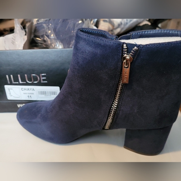 Womens low heel ankle boot size 11 - Picture 3 of 3